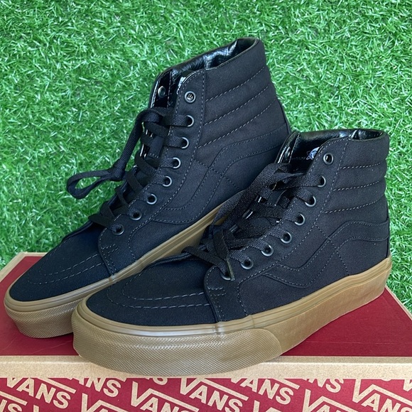 Vans WMNS Sk8-Hi Reissue (Canvas Gum) Black/Lghtgm
VN0A2XSBL0D
Sneakers - Picture 5 of 16